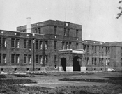 中学部校舎 1922