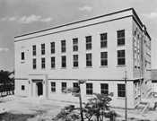 シュネーダー記念図書館 1953年5月完成